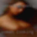Women looking threesome Toronto